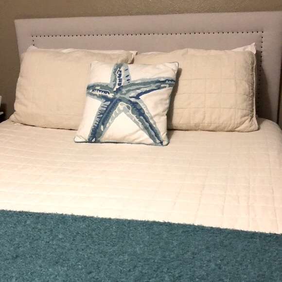 Embroidered Starfish Pillow - Picture 7 of 13